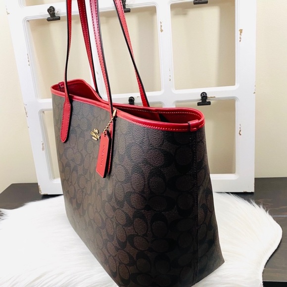 COACH Signature Open City Tote - Picture 3 of 13